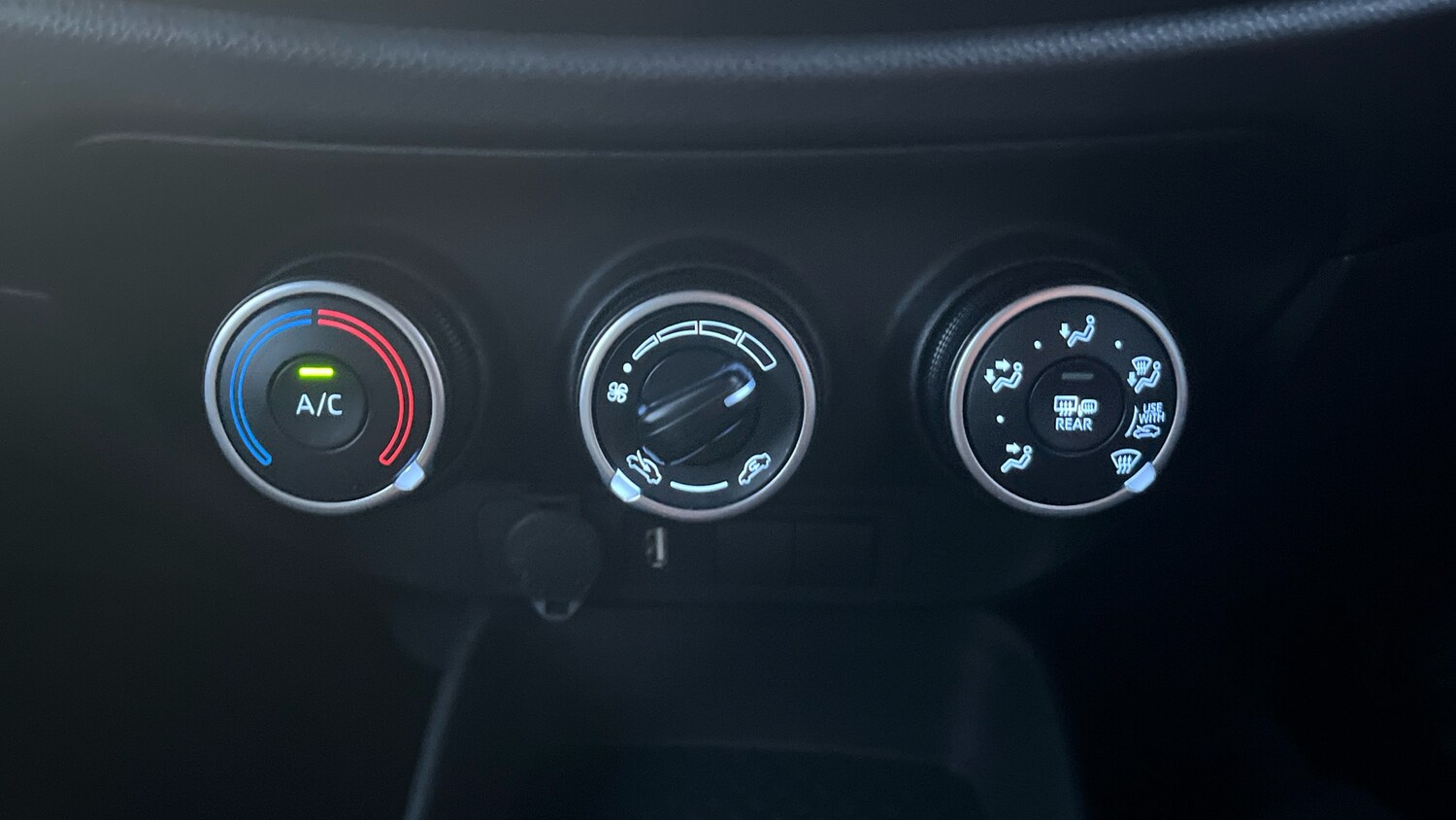 Used Toyota Aygo X 2022 for sale - 77567600: Photo 40