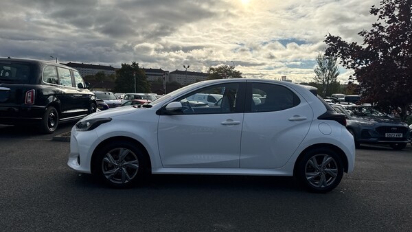 Used Toyota Yaris 2024 for sale - 76157028: Photo 17