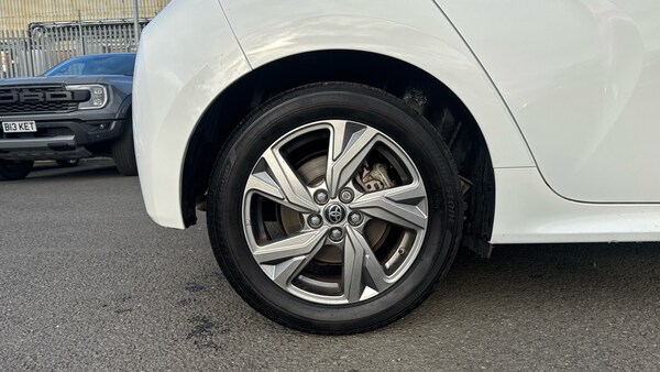Used Toyota Yaris 2024 for sale - 76157028: Photo 18