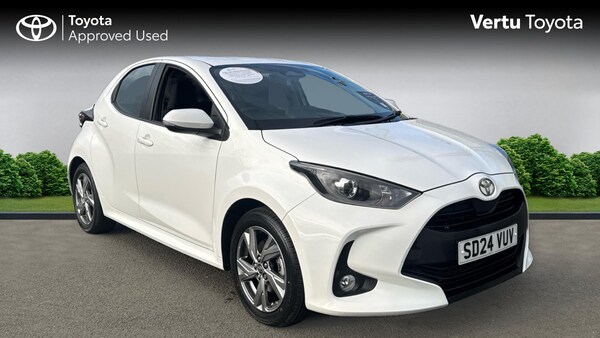 Used Toyota Yaris 2024 for sale - 76157028: Photo 1