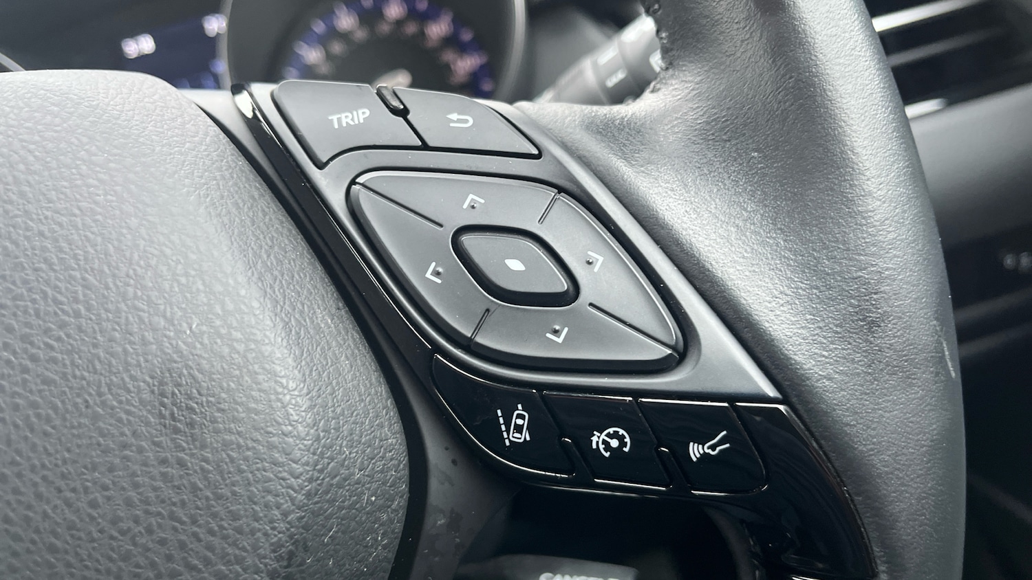 Used Toyota C-HR 2022 for sale - 77601909: Photo 21