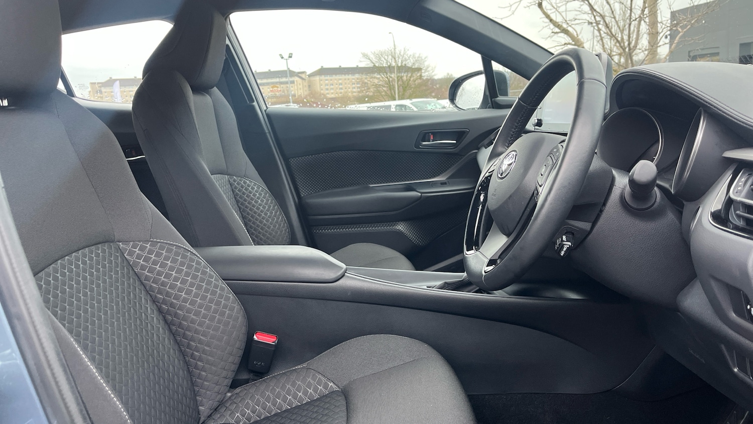 Used Toyota C-HR 2022 for sale - 77601909: Photo 46