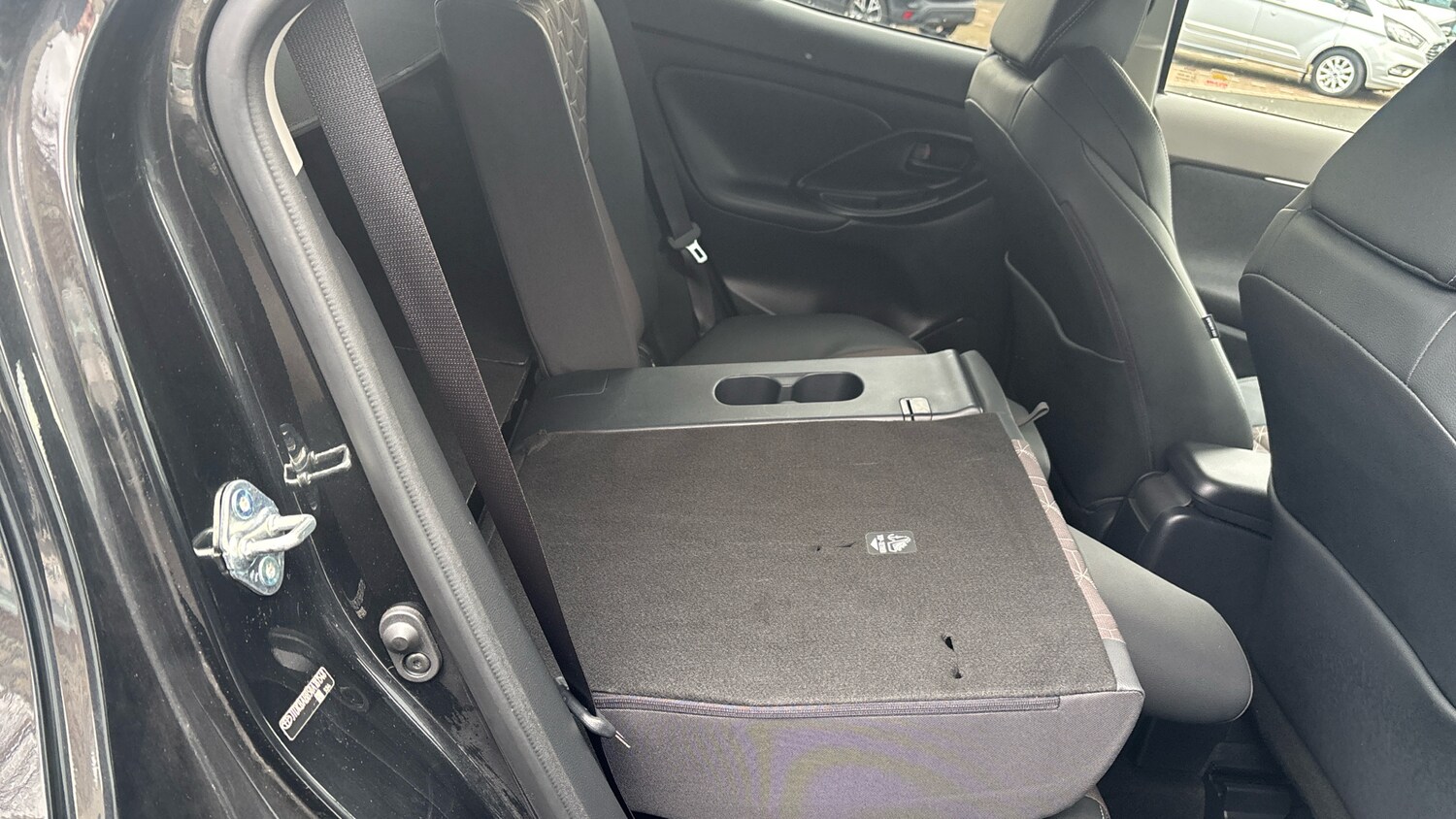 Used Toyota Yaris Cross 2023 for sale - 78149863: Photo 18