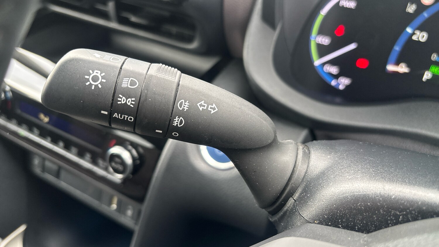 Used Toyota Yaris Cross 2023 for sale - 78149863: Photo 30