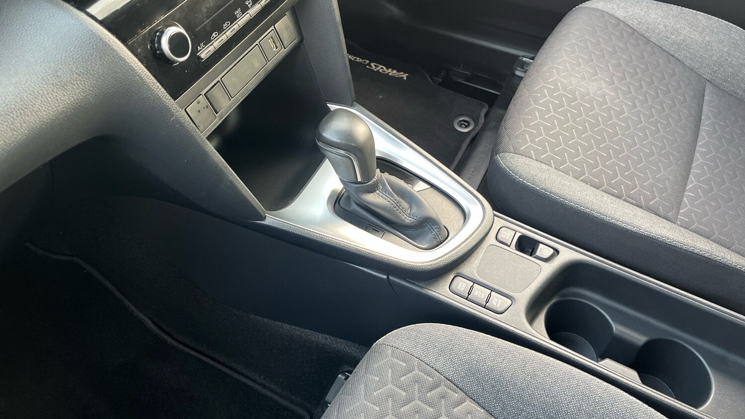 Used Toyota Yaris Cross 2024 for sale - 76957351: Photo 50