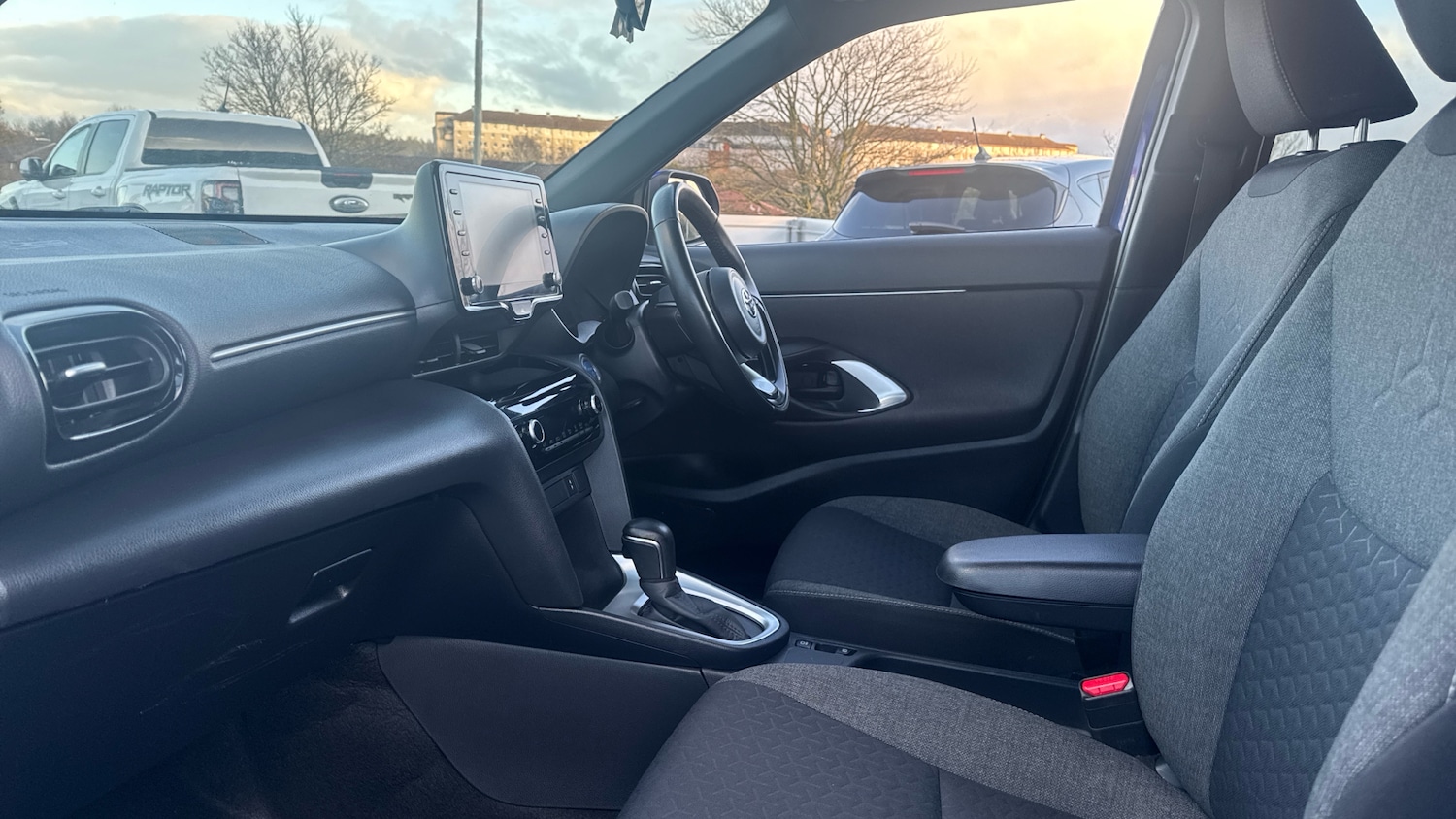 Used Toyota Yaris Cross 2022 for sale - 76734900: Photo 10