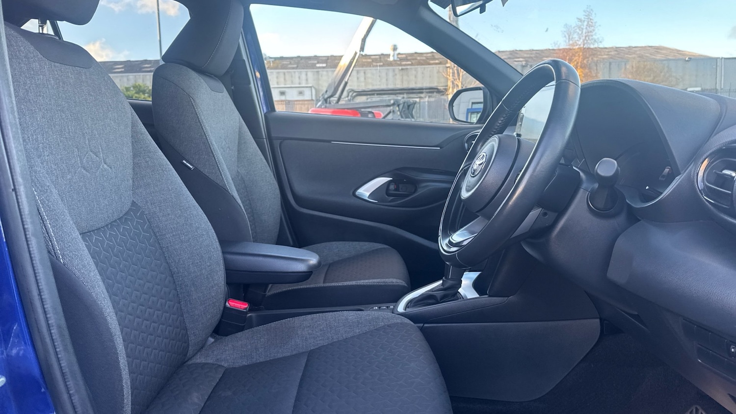 Used Toyota Yaris Cross 2022 for sale - 76734900: Photo 11