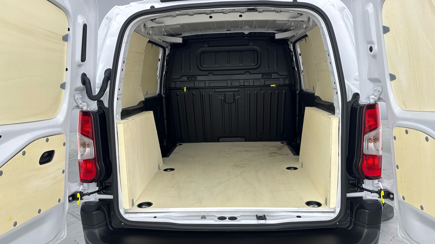 Used Toyota ProAce 2024 for sale - 76355429: Photo 14