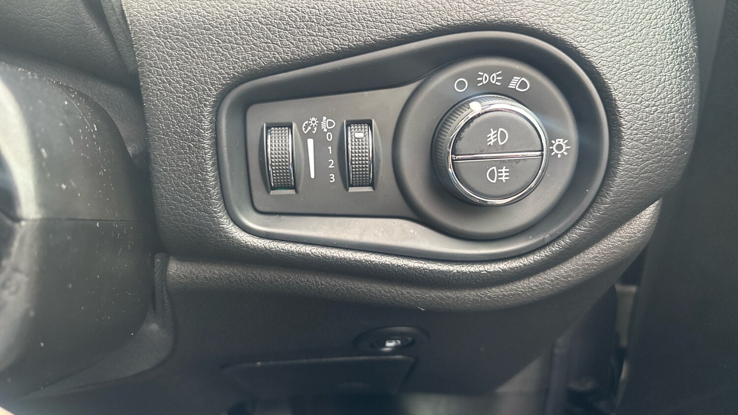 Used Jeep Renegade 2021 for sale - 76707646: Photo 36