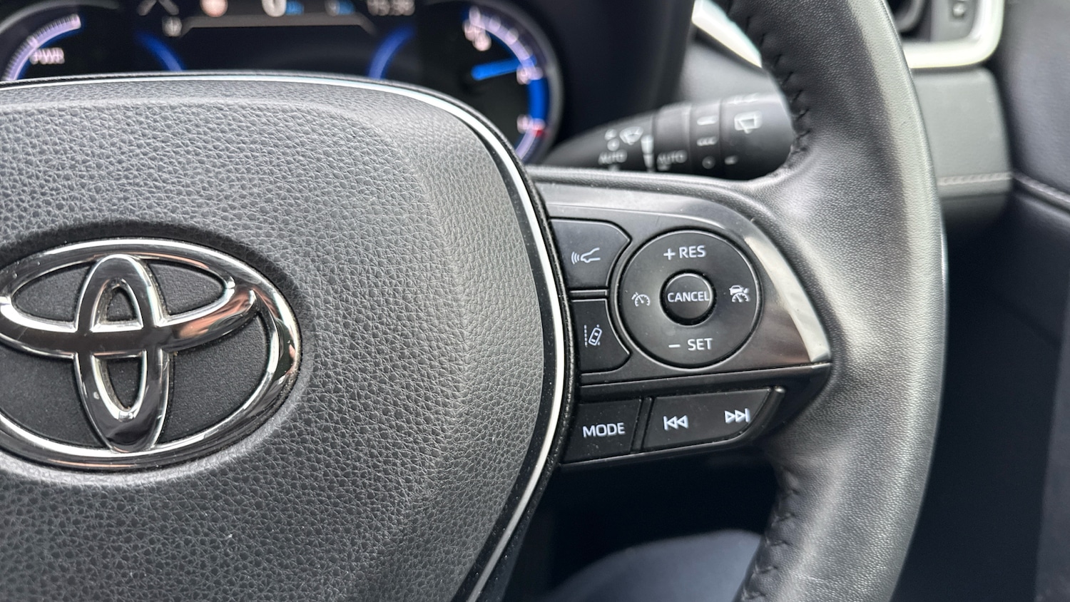 Used Toyota RAV4 2021 for sale - 77503993: Photo 31