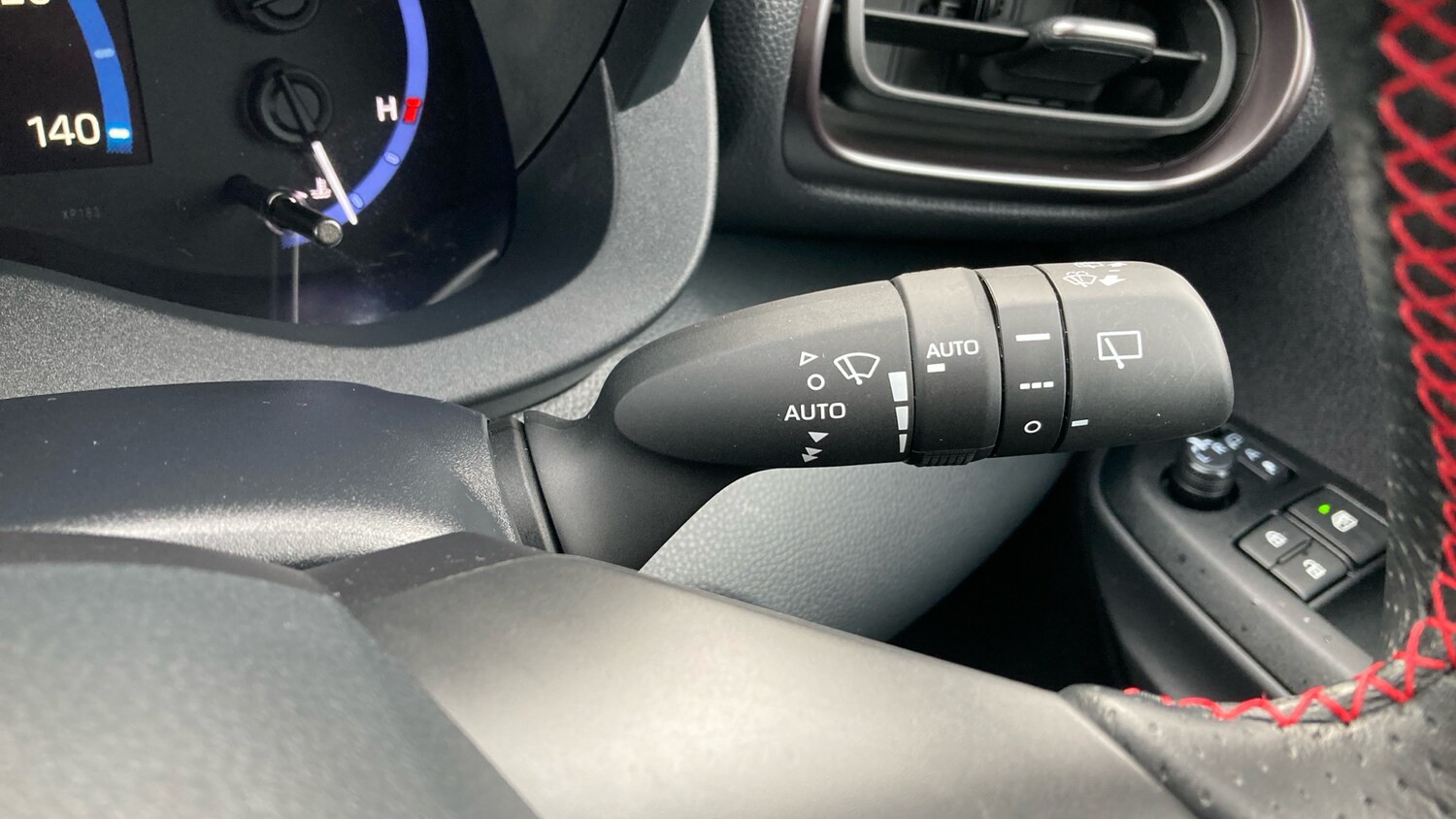 Used Toyota Yaris Cross 2024 for sale - 77531794: Photo 32