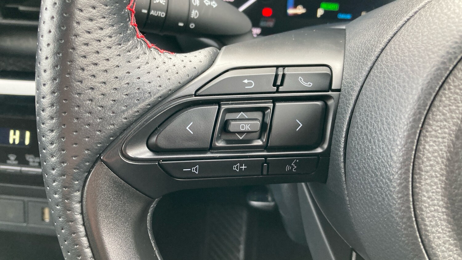 Used Toyota Yaris Cross 2024 for sale - 77531794: Photo 35