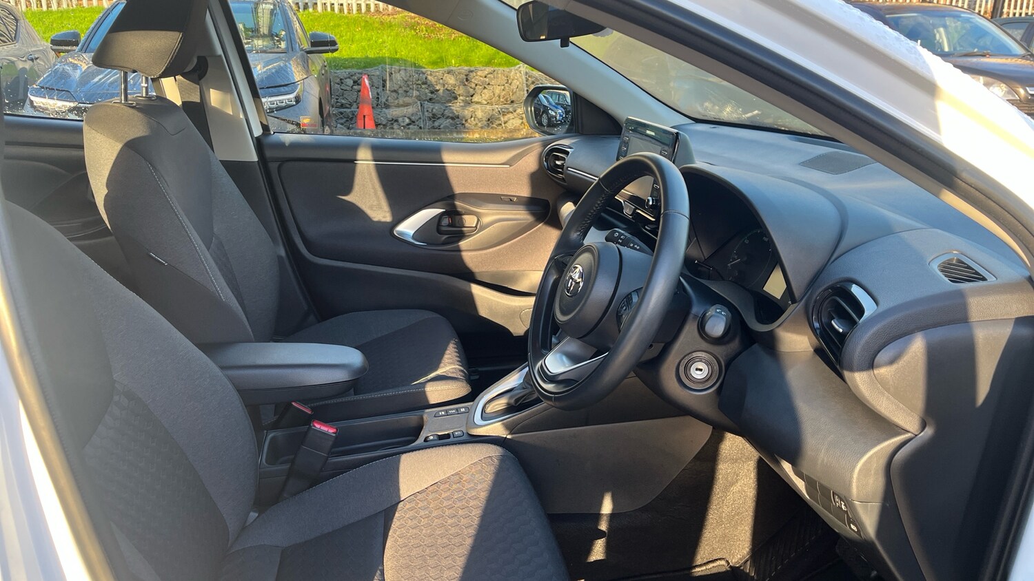 Used Toyota Yaris 2023 for sale - 76554145: Photo 11