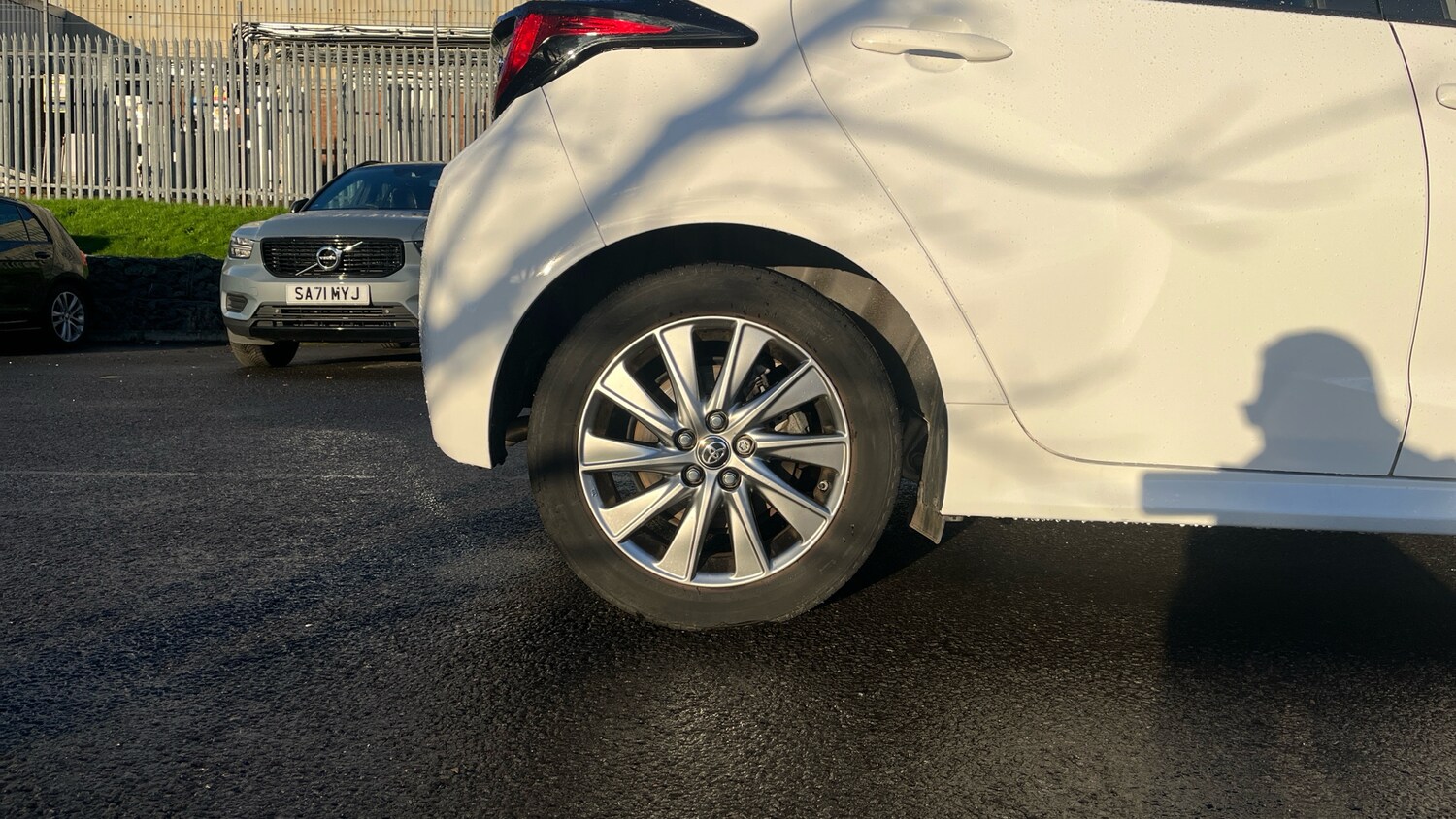 Used Toyota Yaris 2023 for sale - 76554145: Photo 18