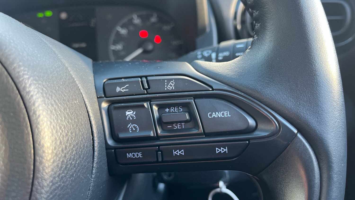 Used Toyota Yaris 2023 for sale - 76554145: Photo 21