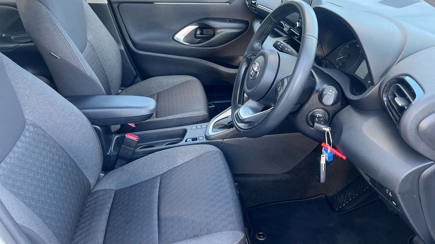 Used Toyota Yaris 2023 for sale - 76554145: Photo 43