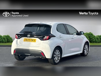 Used Toyota Yaris 2022 for sale - 76403172: Photo