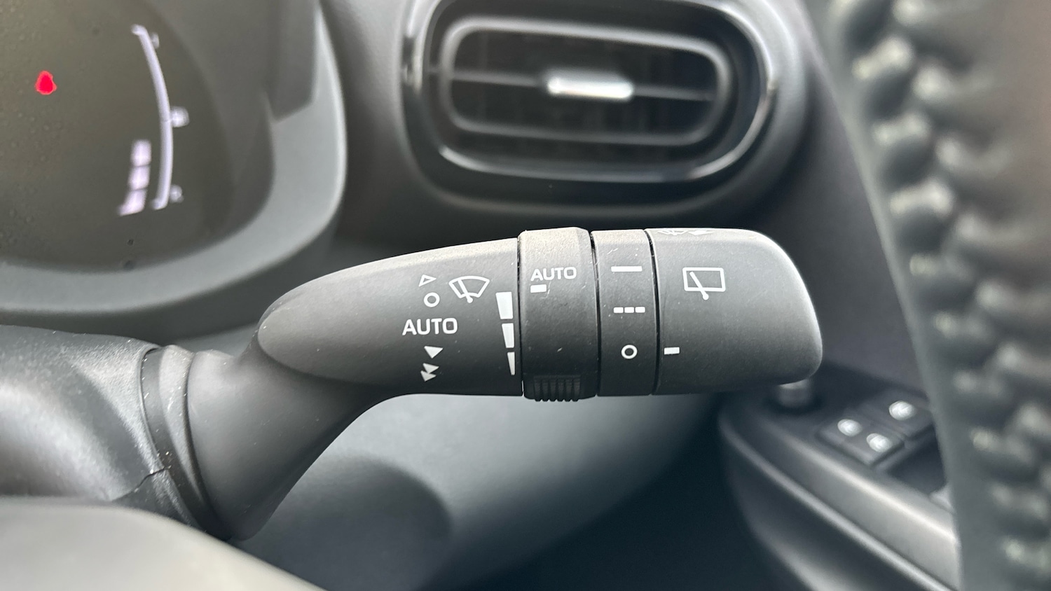 Used Toyota Yaris 2025 for sale - 77601908: Photo 22