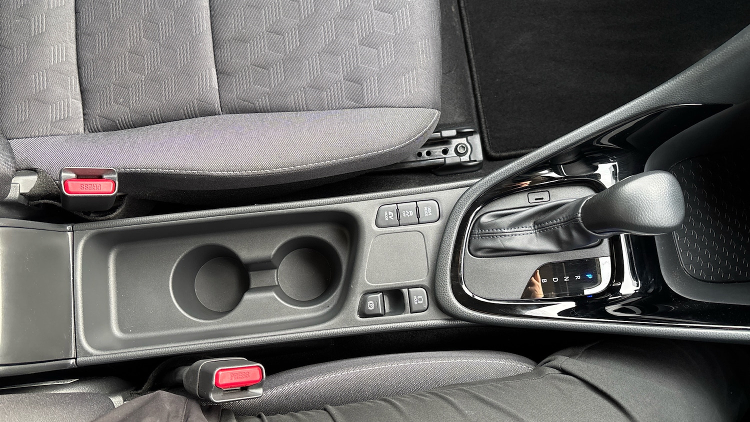 Used Toyota Yaris 2025 for sale - 77601908: Photo 34