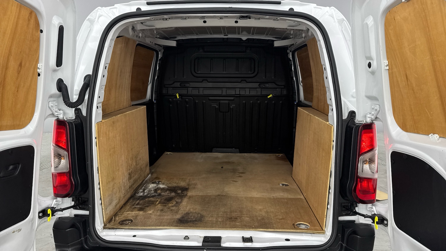 Used Toyota ProAce 2023 for sale - 77505625: Photo 14