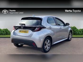 Used Toyota Yaris 2024 for sale - 76984614: Photo