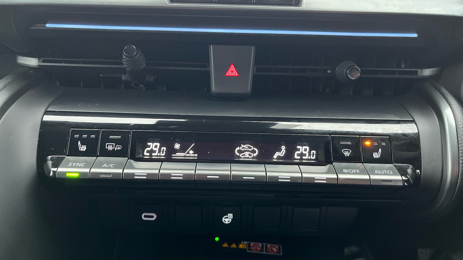 Used Toyota C-HR 2024 for sale - 77932546: Photo 31