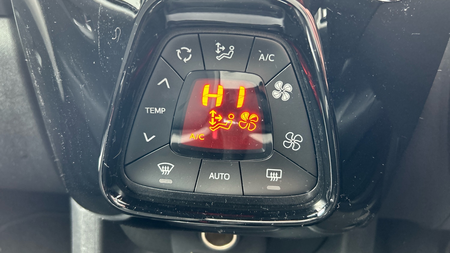 Used Toyota AYGO 2021 for sale - 76157027: Photo 36