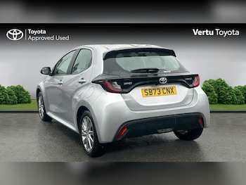 Used Toyota Yaris 2023 for sale - 76477140: Photo