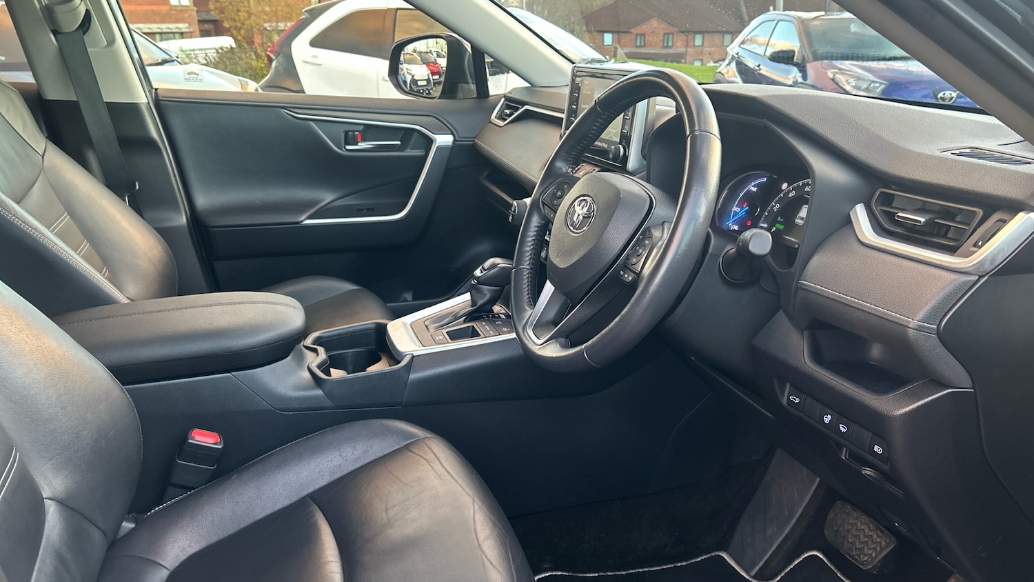 Used Toyota RAV4 2019 for sale - 76427768: Photo 11