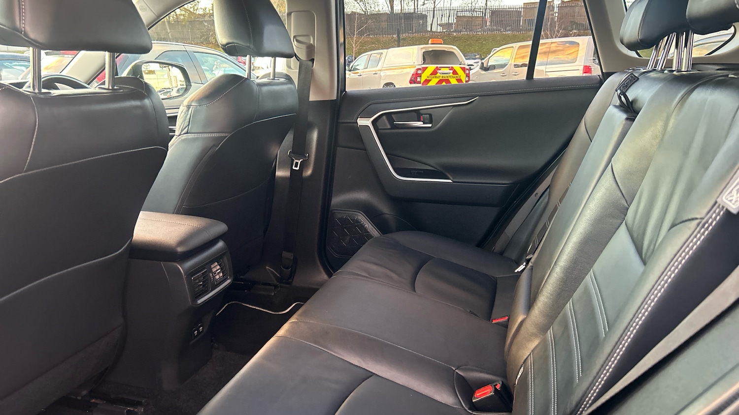 Used Toyota RAV4 2019 for sale - 76427768: Photo 13