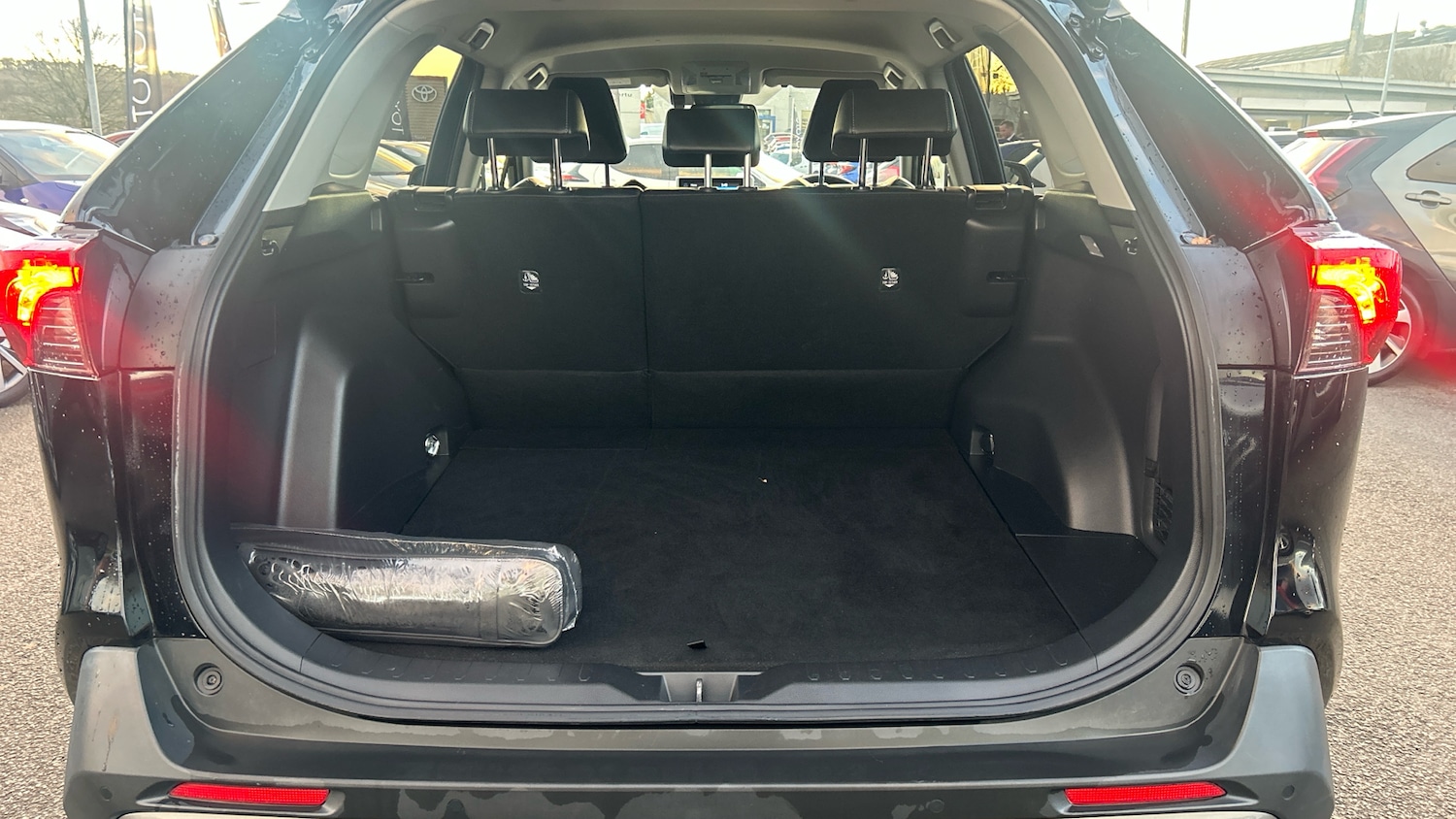 Used Toyota RAV4 2019 for sale - 76427768: Photo 14