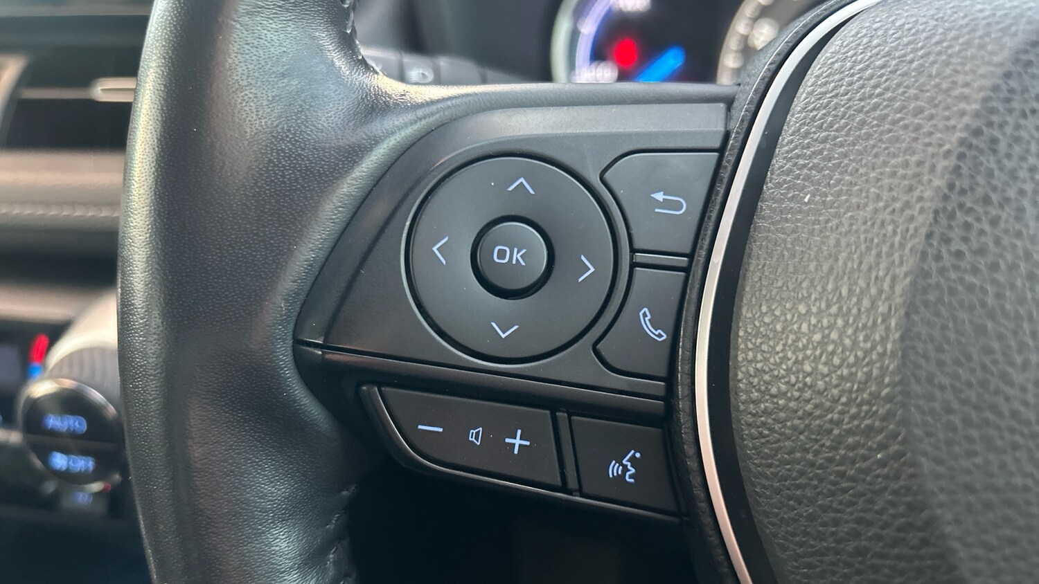 Used Toyota RAV4 2019 for sale - 76427768: Photo 35