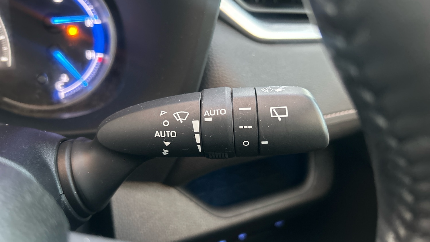 Used Toyota RAV4 2019 for sale - 76427768: Photo 37