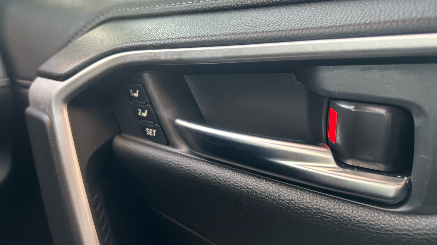 Used Toyota RAV4 2019 for sale - 76427768: Photo 40