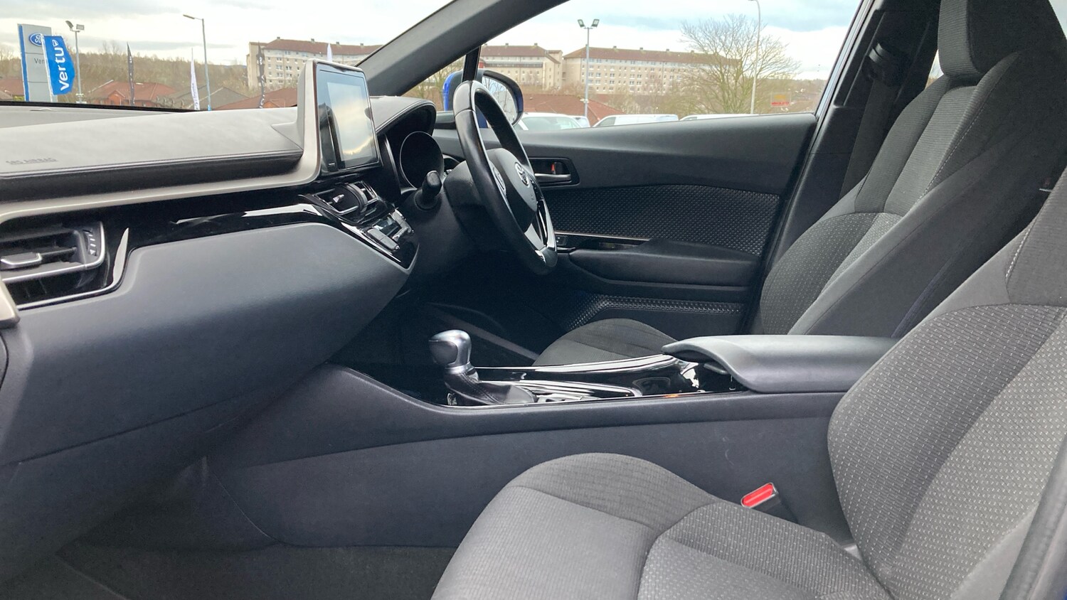 Used Toyota C-HR 2018 for sale - 77572653: Photo 10