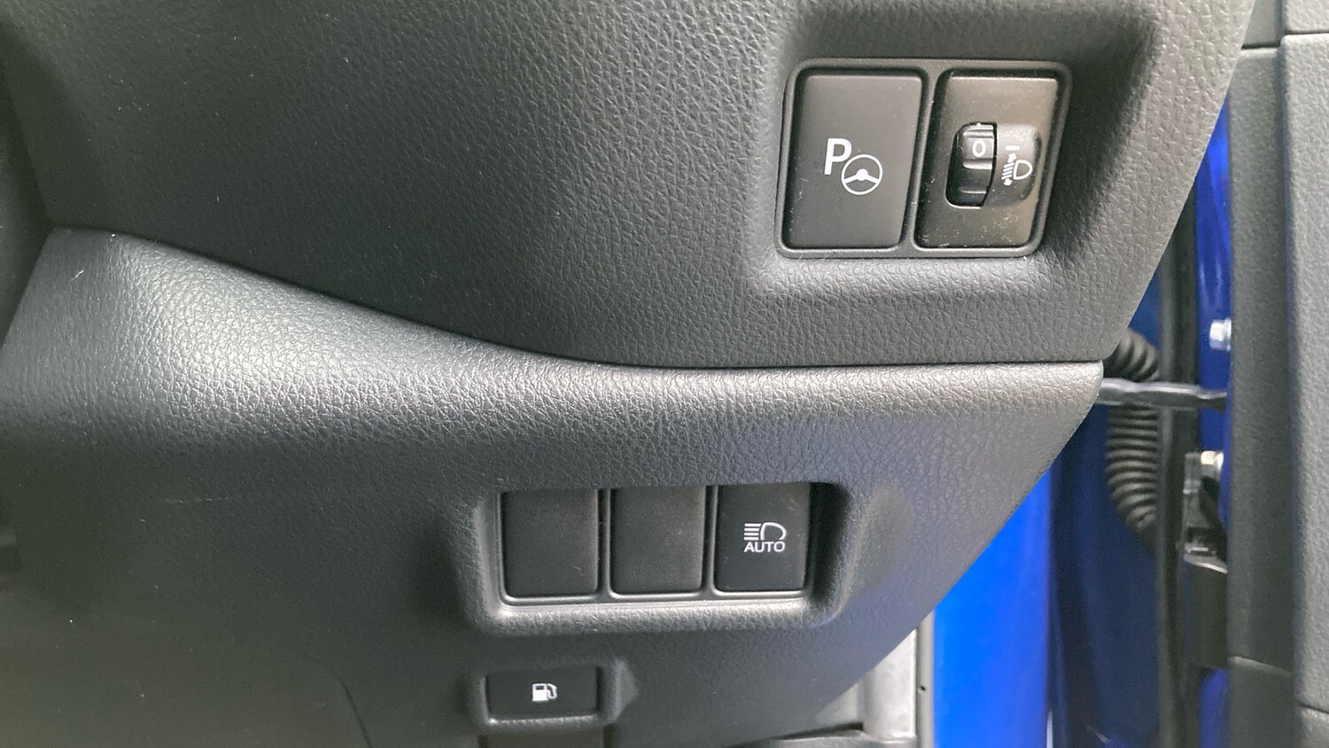 Used Toyota C-HR 2018 for sale - 77572653: Photo 31