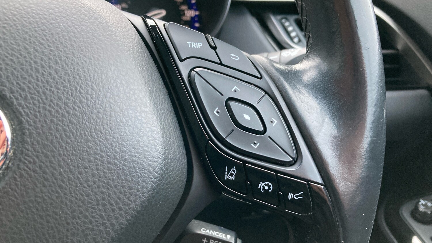 Used Toyota C-HR 2018 for sale - 77572653: Photo 33