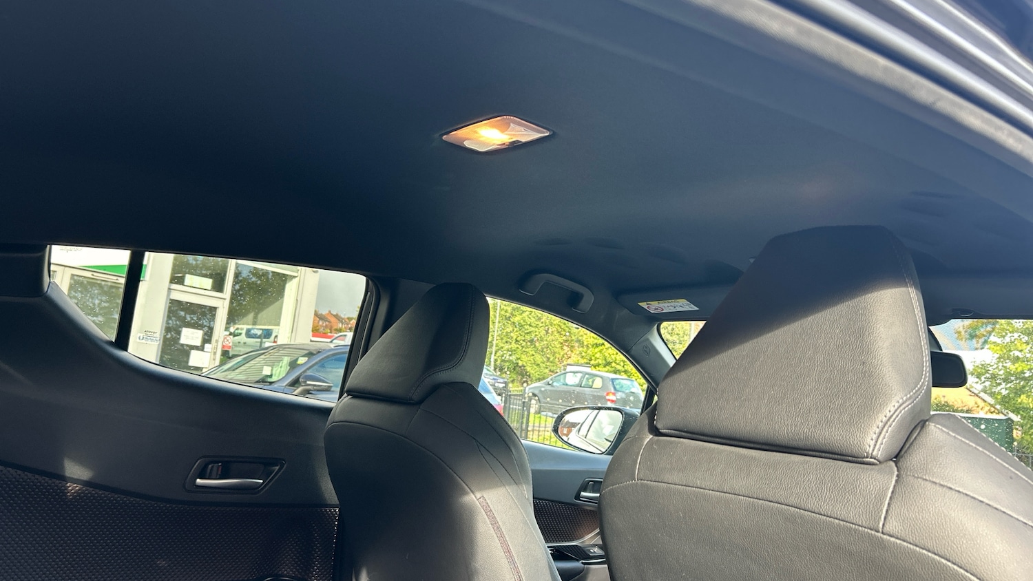 Used Toyota C-HR 2019 for sale - 76181280: Photo 20