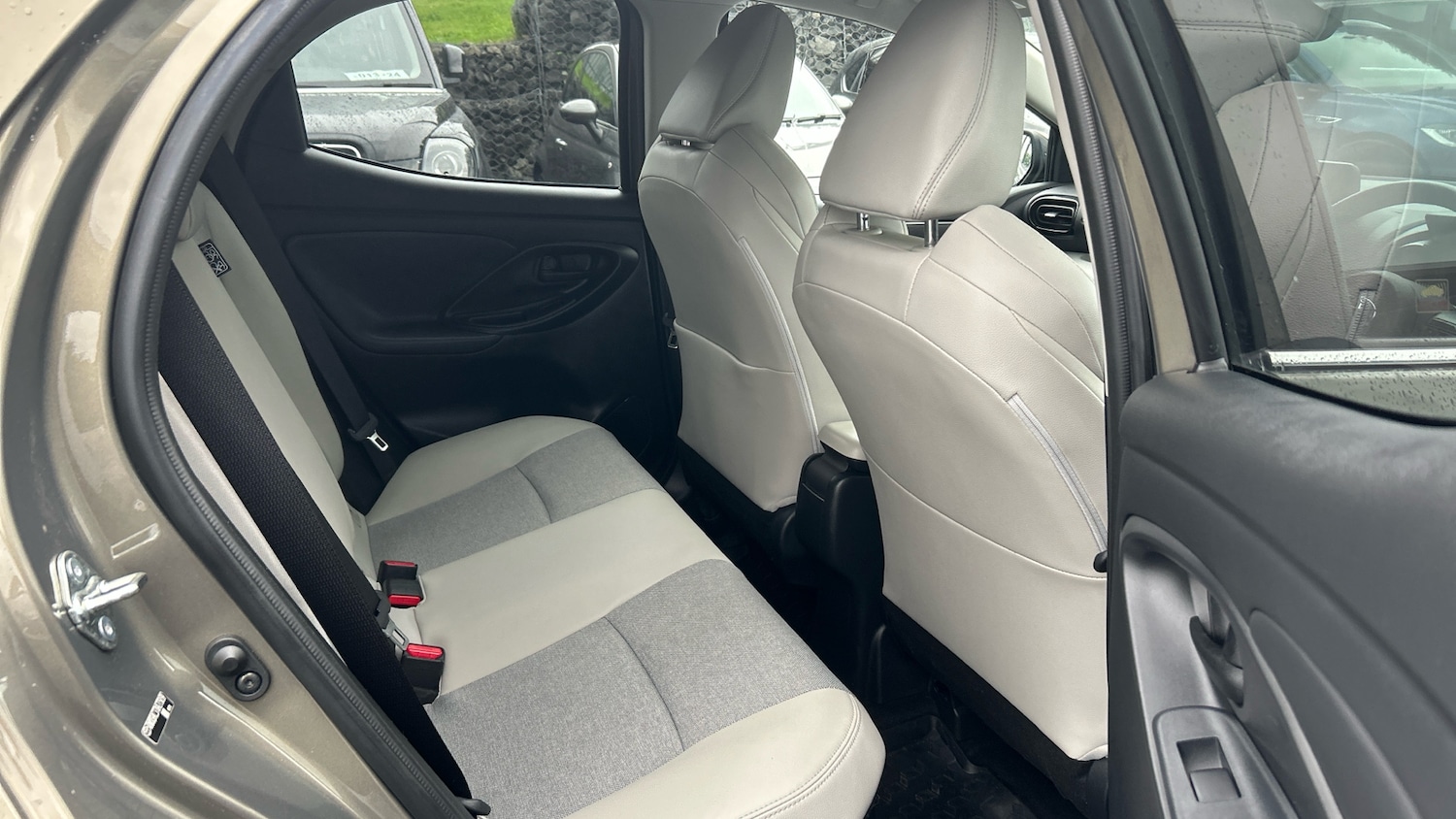 Used Toyota Yaris 2023 for sale - 76064151: Photo 12