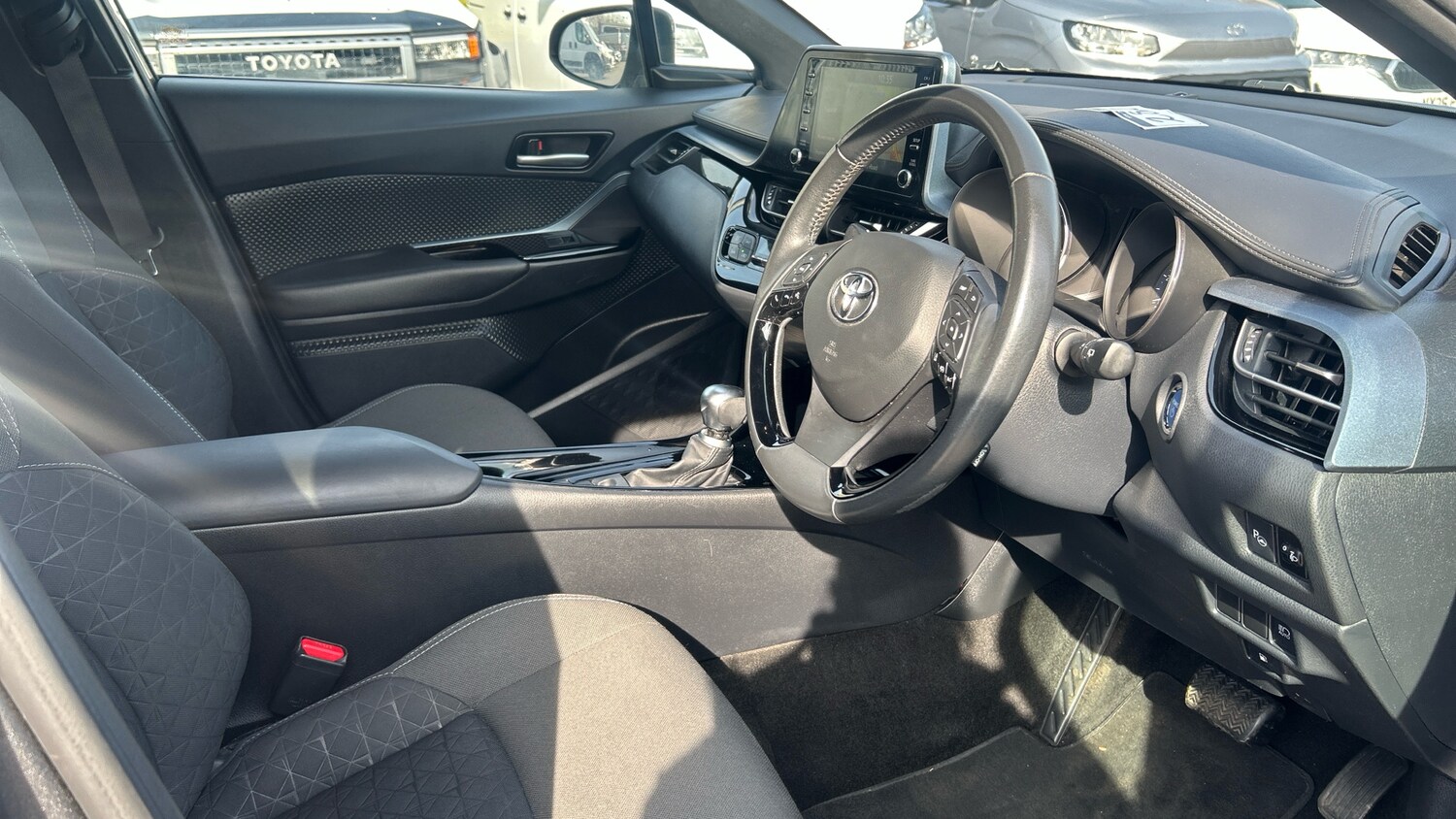 Used Toyota C-HR 2020 for sale - 77997423: Photo 11