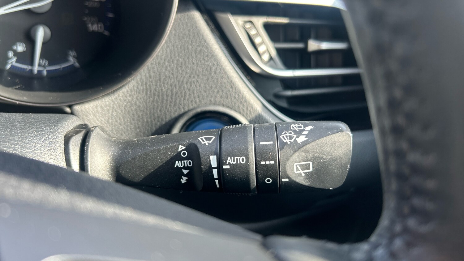 Used Toyota C-HR 2020 for sale - 77997423: Photo 35