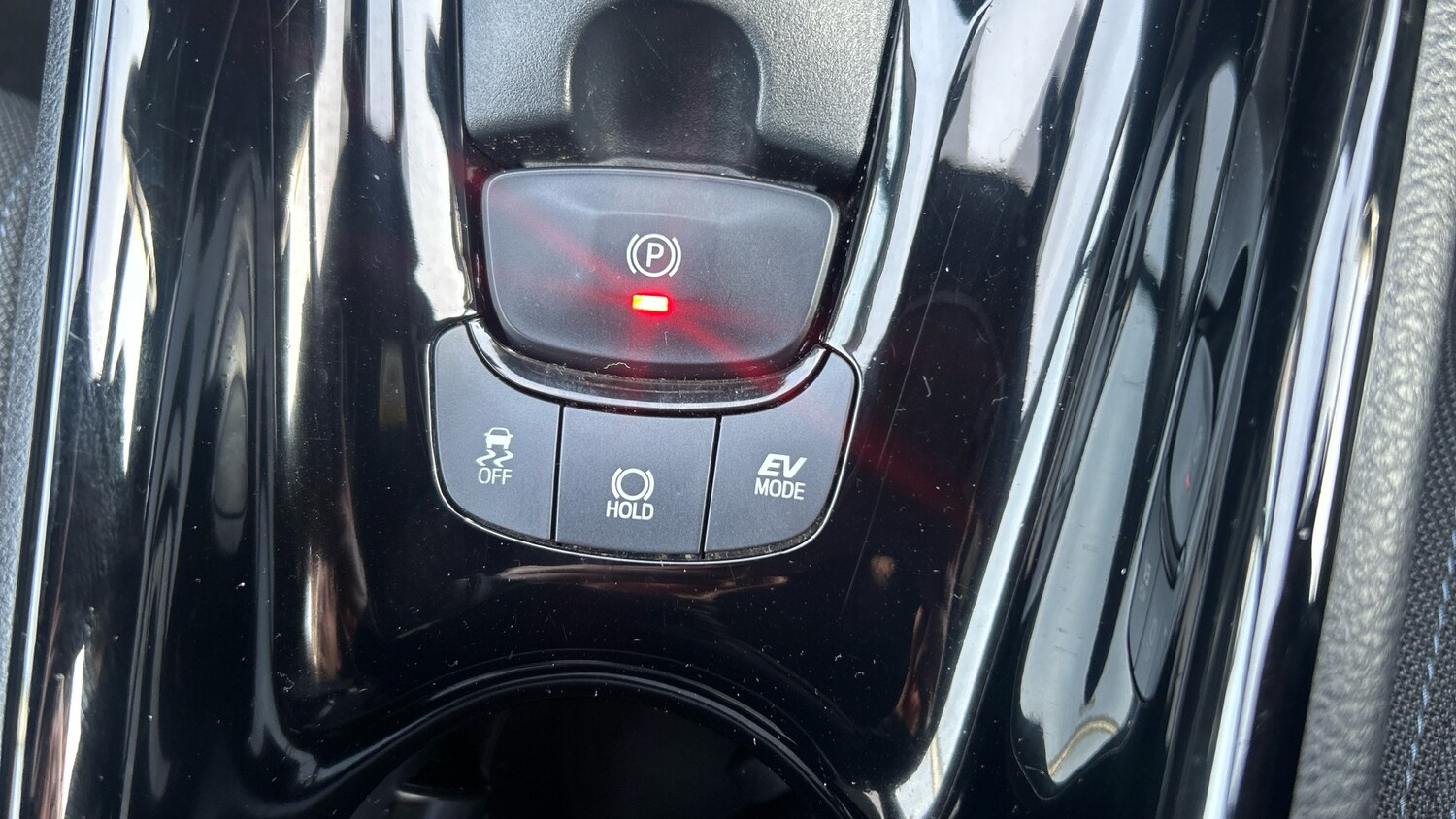 Used Toyota C-HR 2020 for sale - 77997423: Photo 42