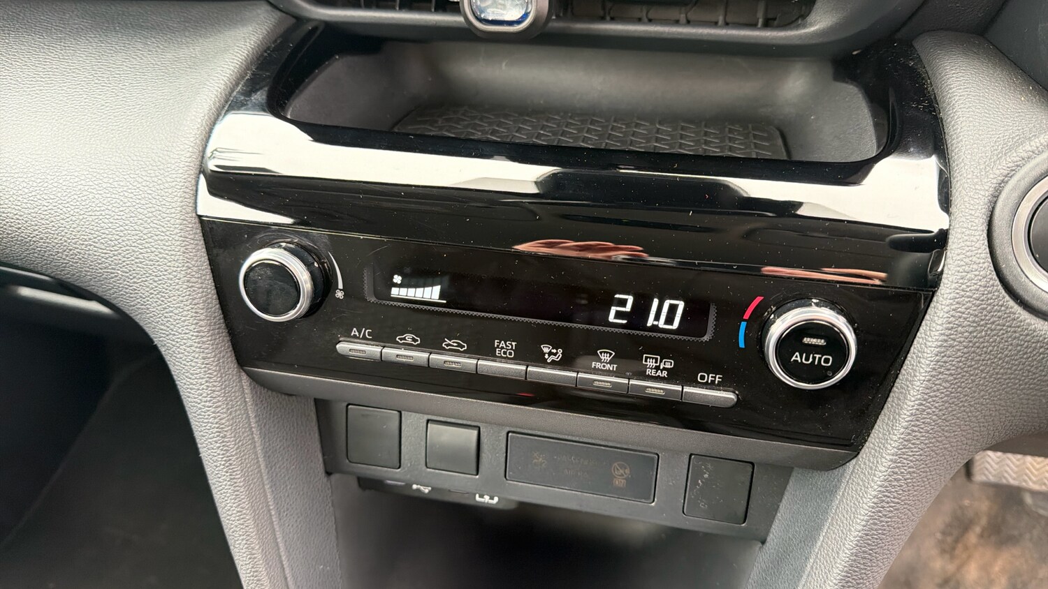 Used Toyota Yaris Cross 2025 for sale - 78025229: Photo 35