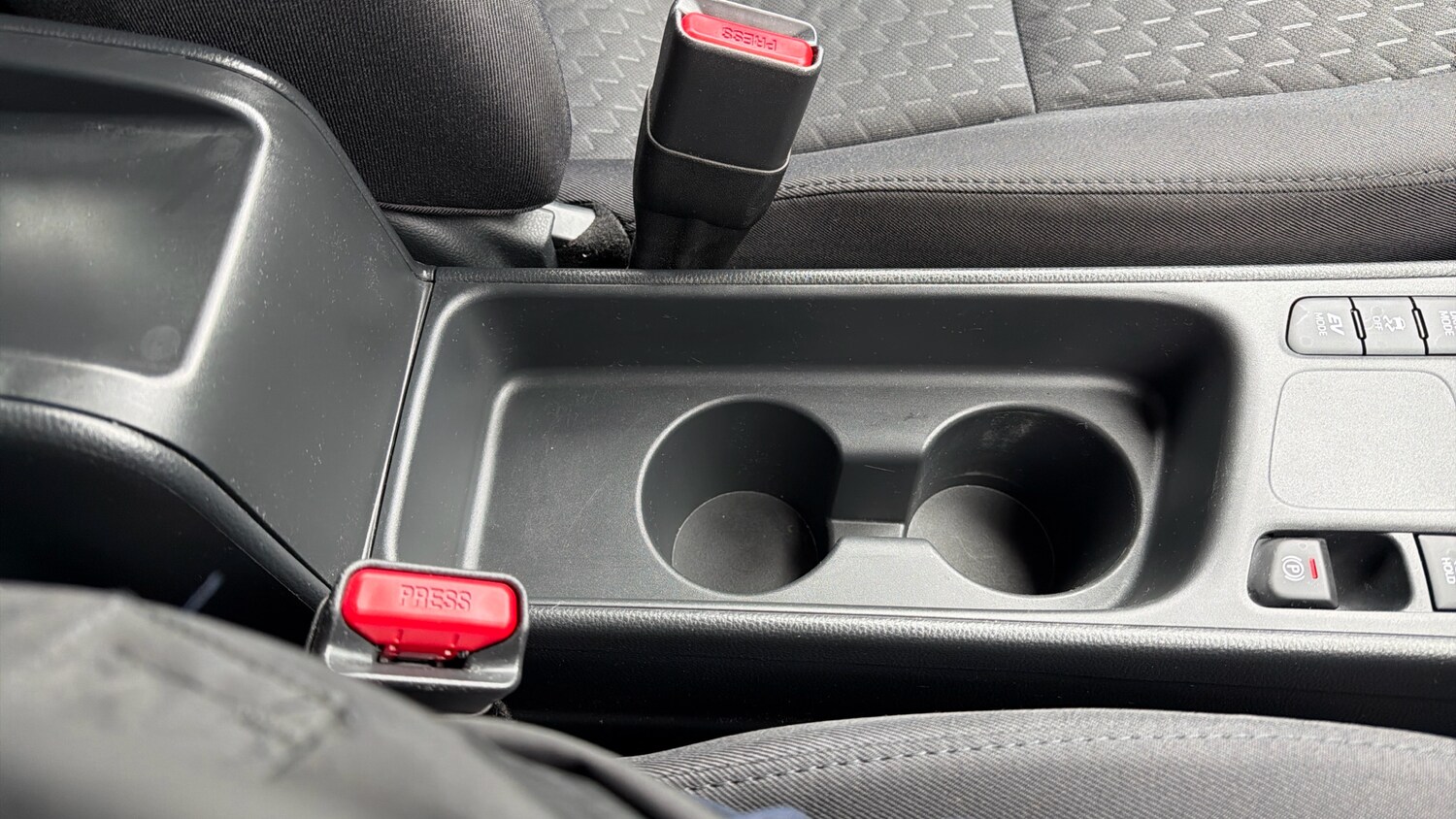 Used Toyota Yaris Cross 2025 for sale - 78025229: Photo 39