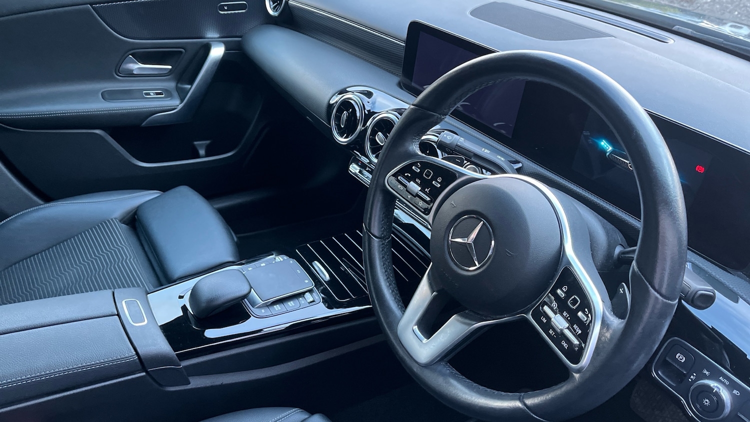 Used Mercedes-Benz A-Class 2021 for sale - 76963210: Photo 11