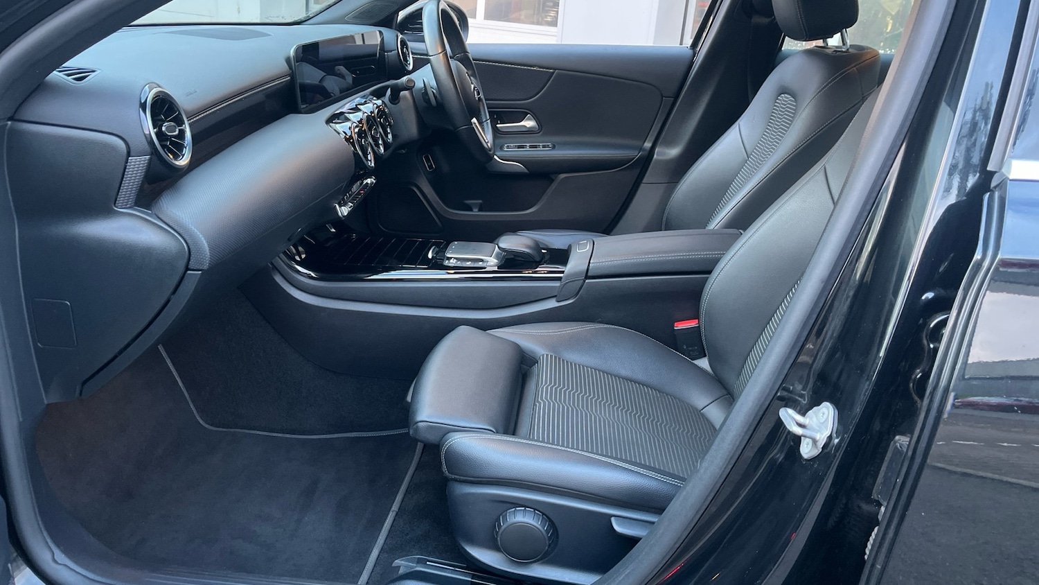 Used Mercedes-Benz A-Class 2021 for sale - 76963210: Photo 24