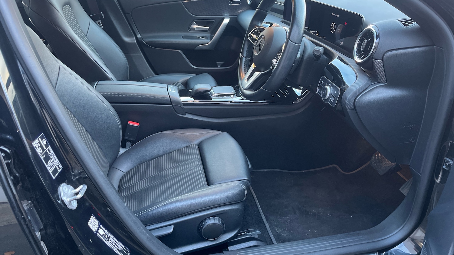 Used Mercedes-Benz A-Class 2021 for sale - 76963210: Photo 30