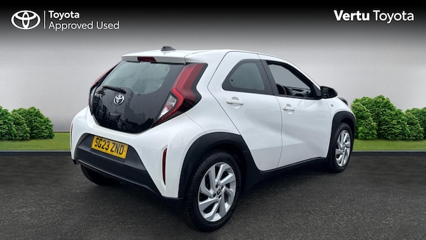 Used Toyota Aygo X 2023 for sale - 76184307: Photo 2