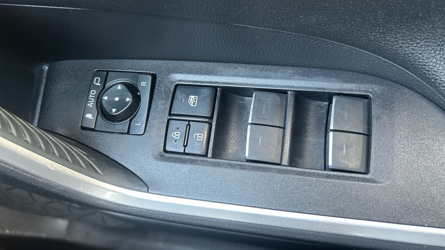 Used Toyota RAV4 2022 for sale - 76984630: Photo 43