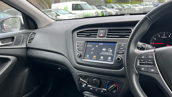 Used Hyundai i20 2018 for sale - 76321678: Photo 14